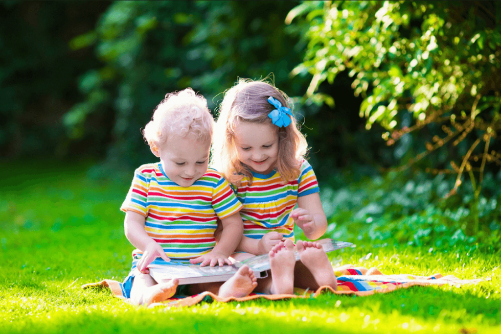 Little Kids reading