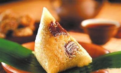 Zongzi stuffed with meat